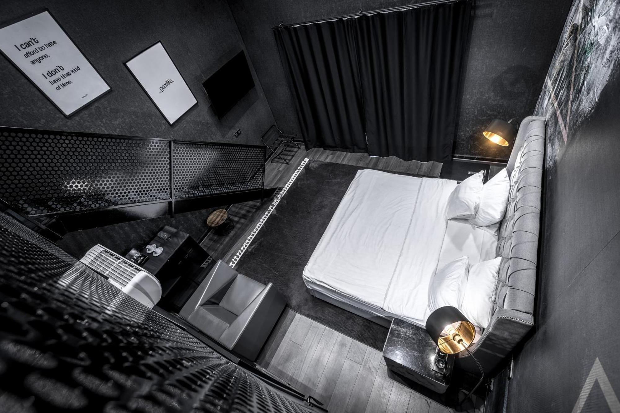 Black Loft